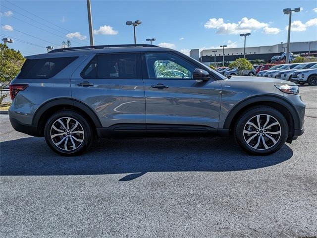used 2023 Ford Explorer car, priced at $32,056