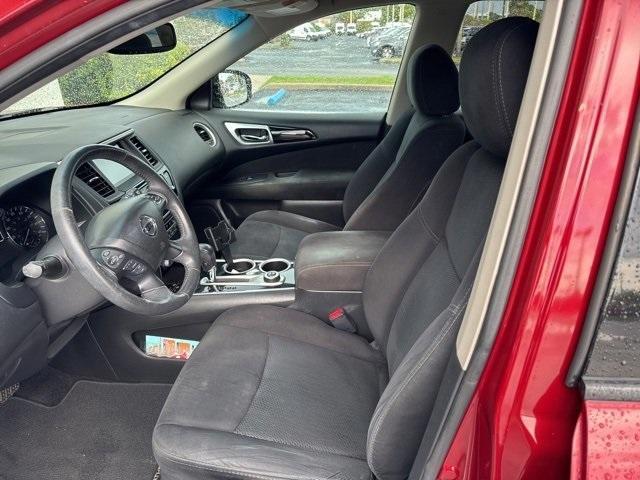 used 2016 Nissan Pathfinder car, priced at $9,998