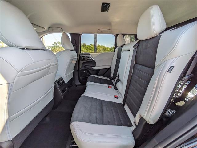 new 2025 Mitsubishi Outlander car, priced at $37,025