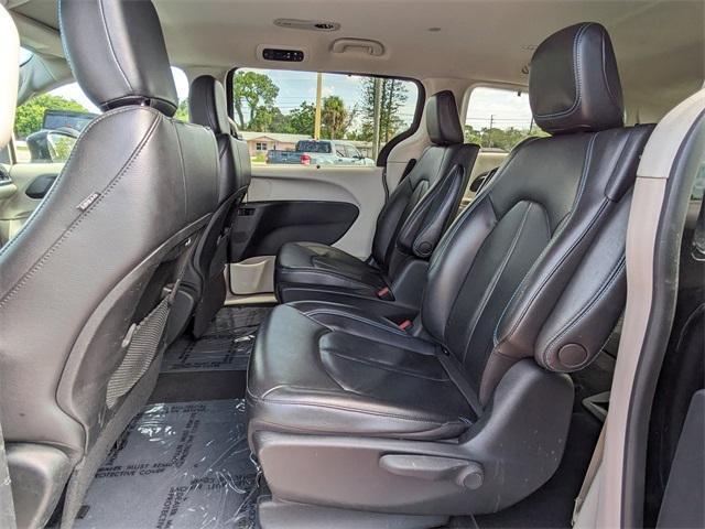 used 2021 Chrysler Pacifica Hybrid car, priced at $20,491