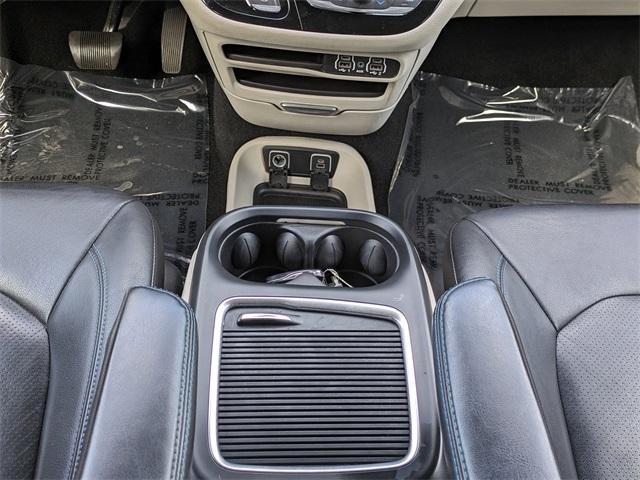 used 2021 Chrysler Pacifica Hybrid car, priced at $20,491
