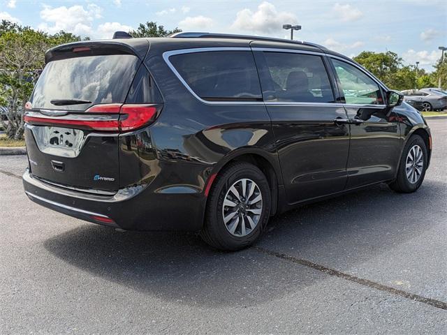 used 2021 Chrysler Pacifica Hybrid car, priced at $20,491