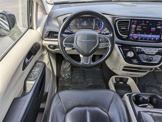 used 2021 Chrysler Pacifica Hybrid car, priced at $20,491
