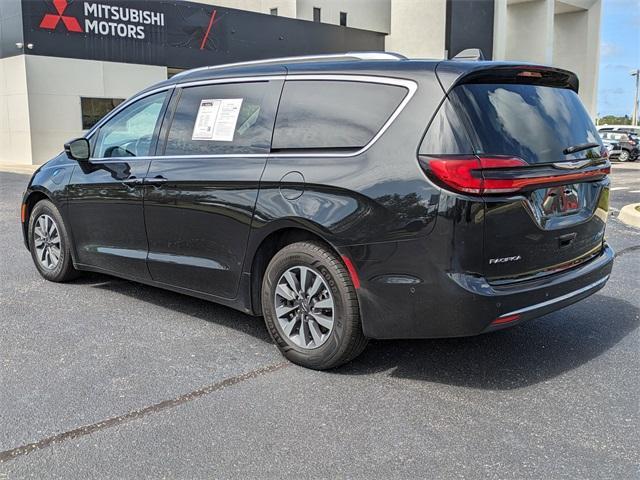 used 2021 Chrysler Pacifica Hybrid car, priced at $20,491