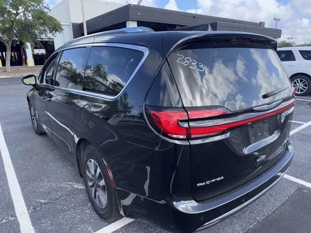 used 2021 Chrysler Pacifica Hybrid car, priced at $19,788