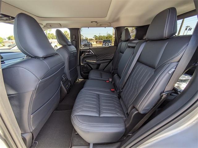 new 2025 Mitsubishi Outlander car, priced at $36,165