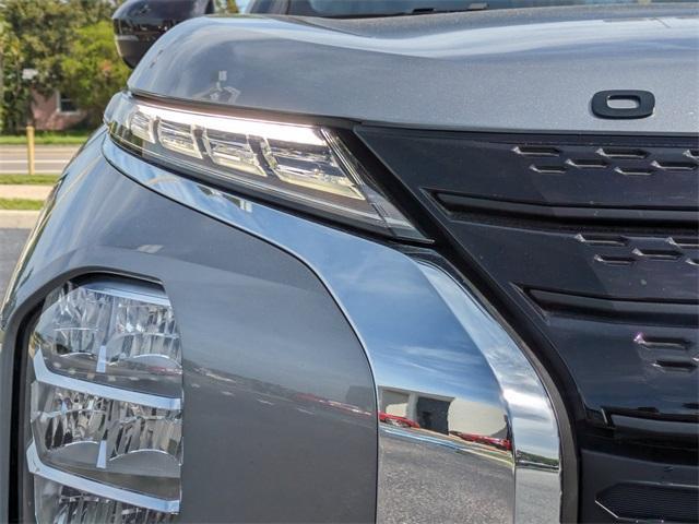 used 2023 Mitsubishi Outlander car, priced at $25,987