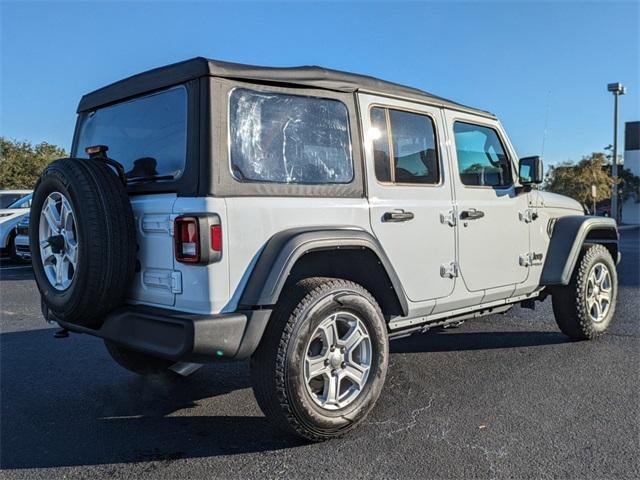 used 2022 Jeep Wrangler Unlimited car, priced at $26,998