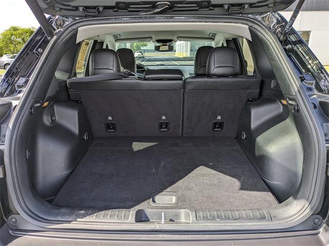 used 2023 Jeep Cherokee car, priced at $21,768