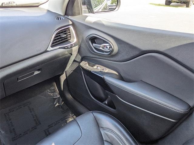 used 2023 Jeep Cherokee car, priced at $21,768