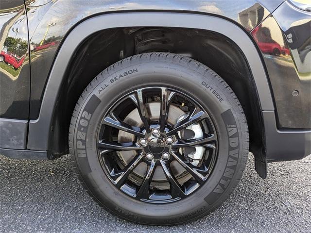 used 2023 Jeep Cherokee car, priced at $21,768