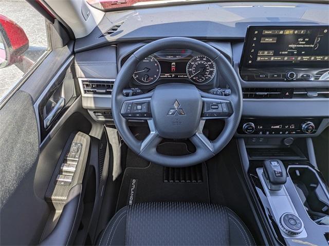 new 2025 Mitsubishi Outlander car, priced at $31,905