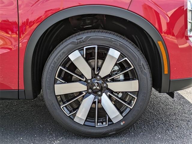 new 2025 Mitsubishi Outlander car, priced at $35,255