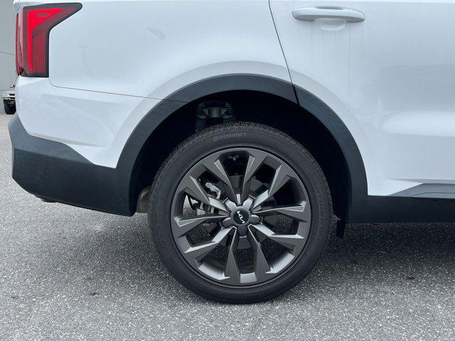 used 2023 Kia Sorento car, priced at $32,606