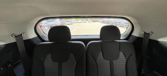 new 2025 Kia Sorento car, priced at $30,870
