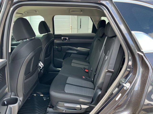 new 2025 Kia Sorento car, priced at $30,870