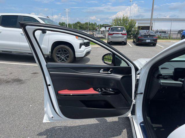 new 2025 Kia K5 car, priced at $29,830