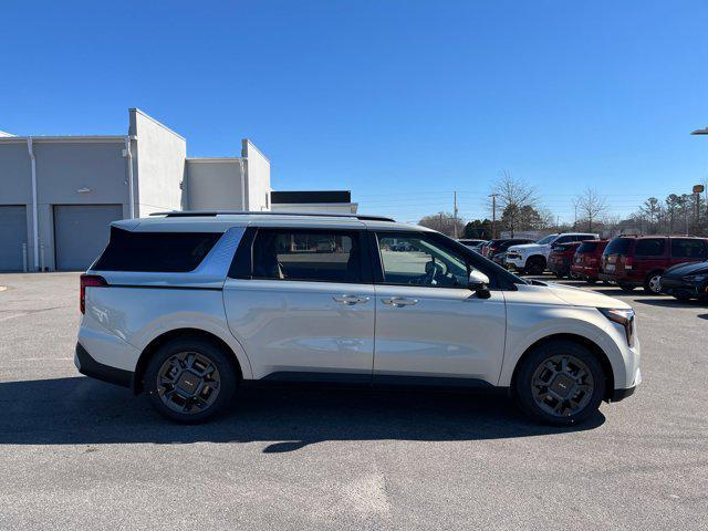 new 2025 Kia Carnival Hybrid car, priced at $44,385