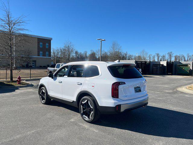 new 2025 Kia Telluride car, priced at $40,205