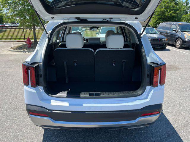 new 2025 Kia Sorento car, priced at $34,985