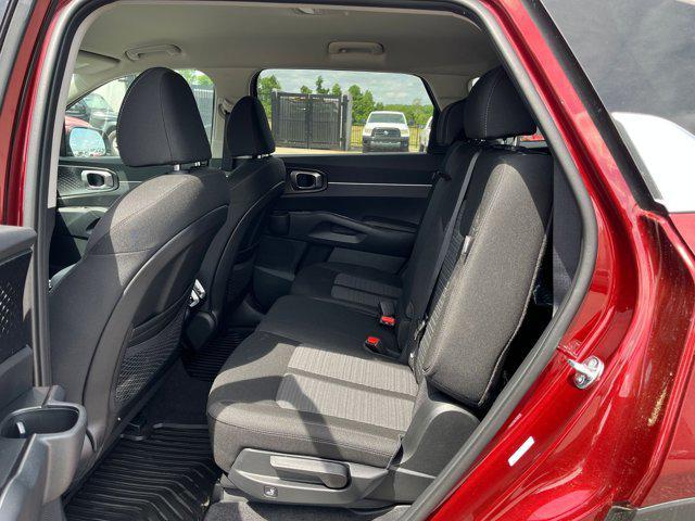new 2025 Kia Sorento car, priced at $32,125