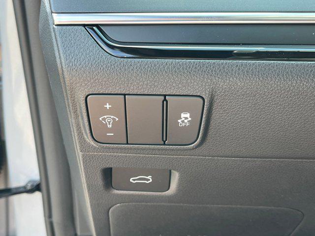 new 2025 Kia K5 car, priced at $30,080