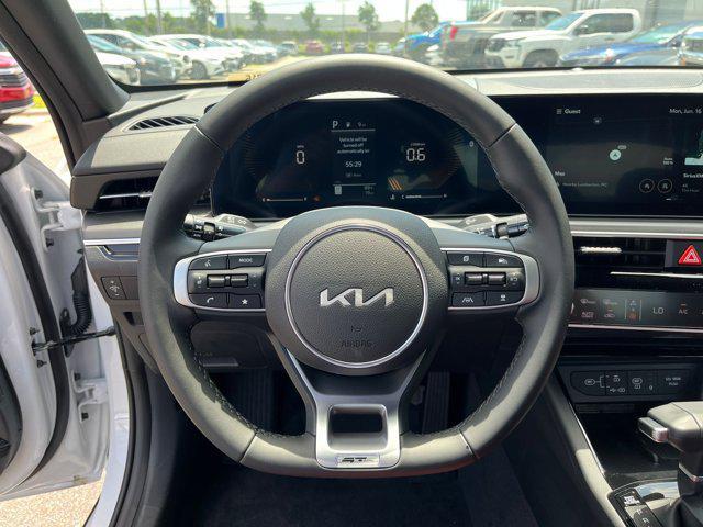 new 2025 Kia K5 car, priced at $30,080