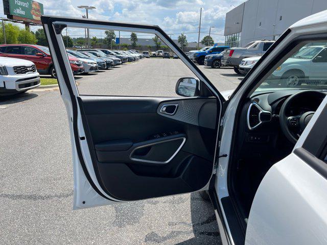 new 2025 Kia Soul car, priced at $21,605