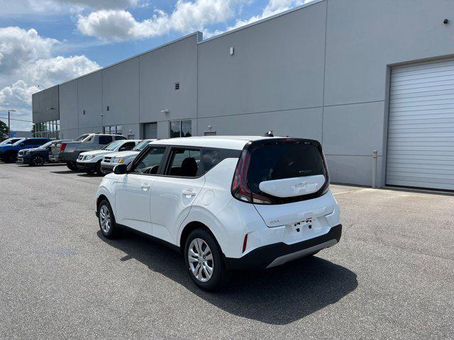 new 2025 Kia Soul car, priced at $21,605