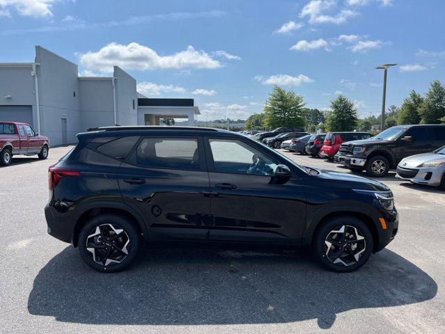 new 2025 Kia Seltos car, priced at $25,800
