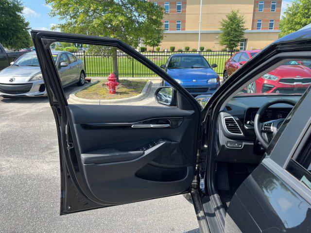new 2025 Kia Seltos car, priced at $25,800