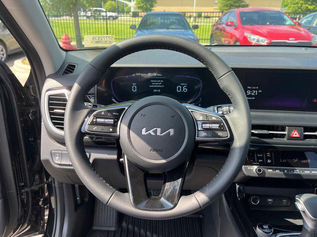 new 2025 Kia Seltos car, priced at $25,800