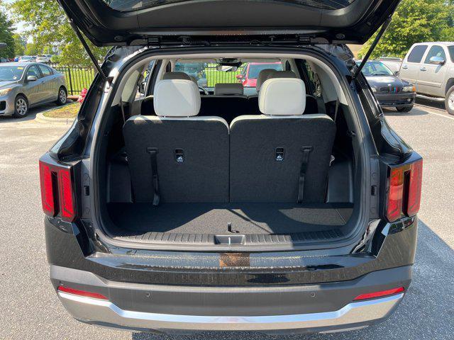 new 2025 Kia Sorento car, priced at $35,070
