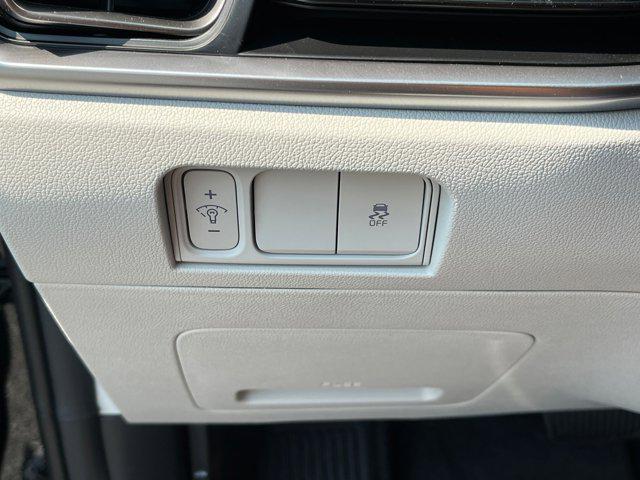 new 2025 Kia Sorento car, priced at $35,070