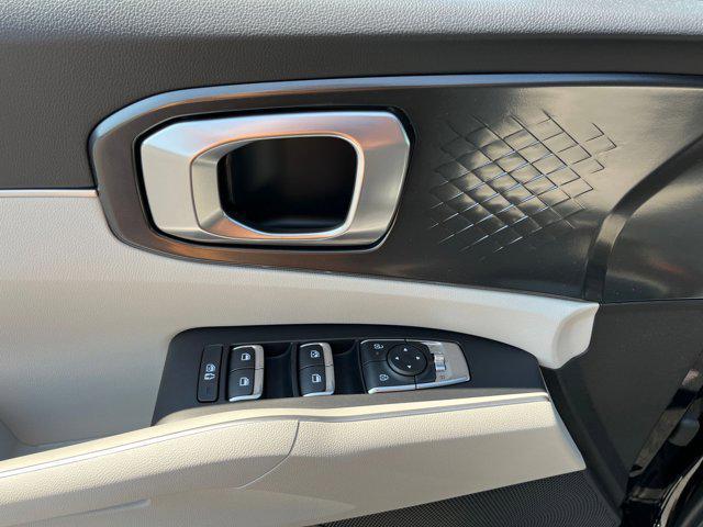 new 2025 Kia Sorento car, priced at $35,070