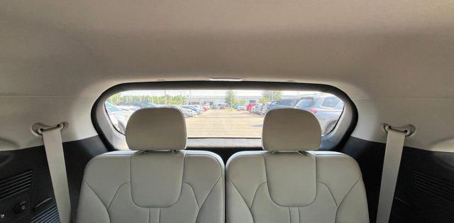 new 2025 Kia Sorento car, priced at $35,070