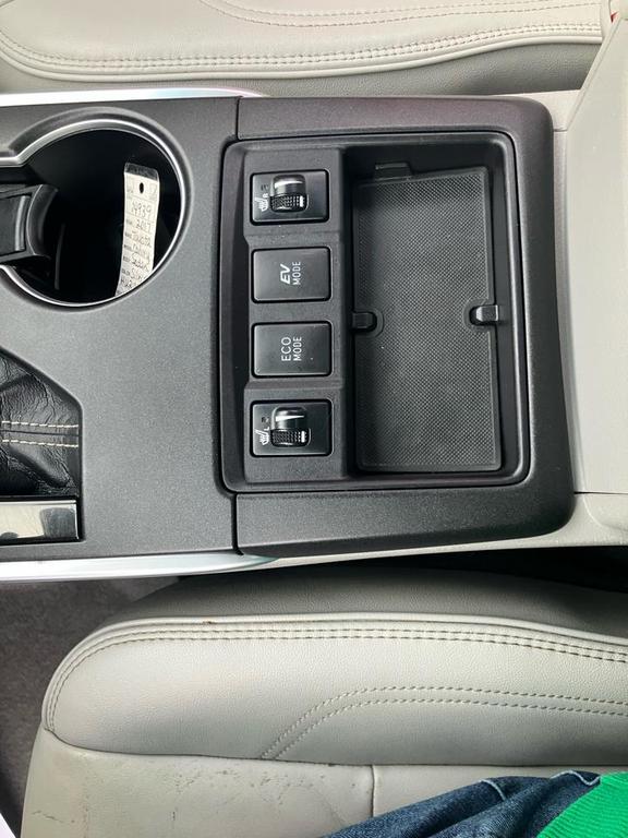 used 2017 Toyota Camry Hybrid car, priced at $14,000