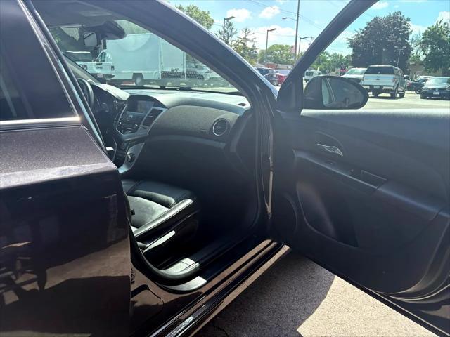 used 2016 Chevrolet Cruze Limited car, priced at $6,500