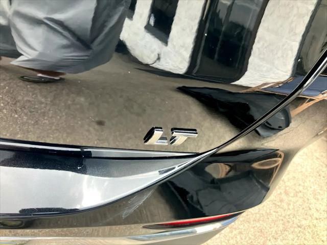 used 2021 Chevrolet Equinox car, priced at $18,500
