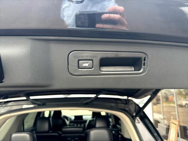 used 2023 Honda Pilot car, priced at $39,000