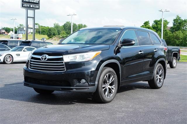 used 2016 Toyota Highlander car, priced at $15,188