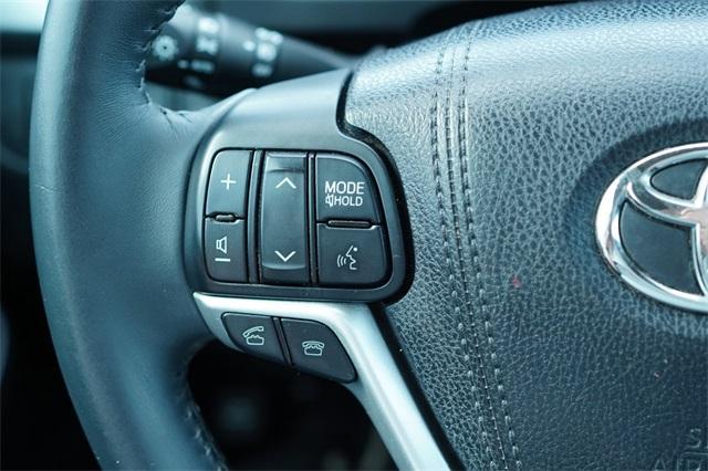used 2016 Toyota Highlander car, priced at $15,188
