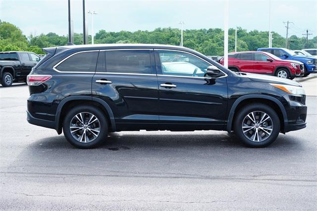 used 2016 Toyota Highlander car, priced at $15,188