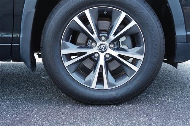 used 2016 Toyota Highlander car, priced at $15,188