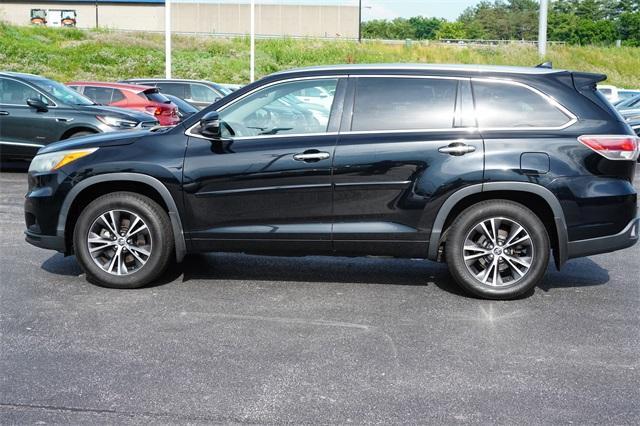 used 2016 Toyota Highlander car, priced at $15,188