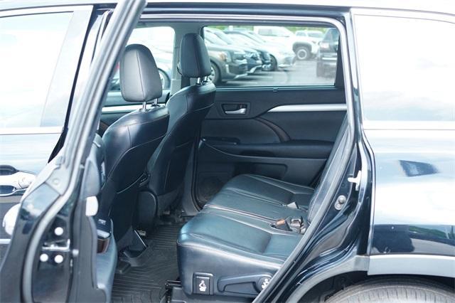 used 2016 Toyota Highlander car, priced at $15,188