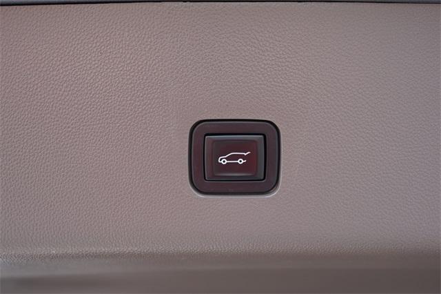 used 2018 Chevrolet Traverse car, priced at $21,576