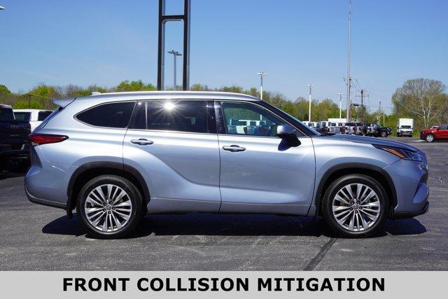 used 2021 Toyota Highlander car, priced at $33,866