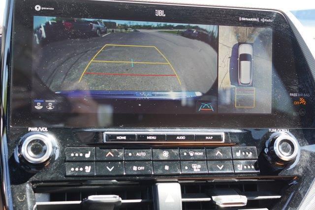 used 2021 Toyota Highlander car, priced at $31,294