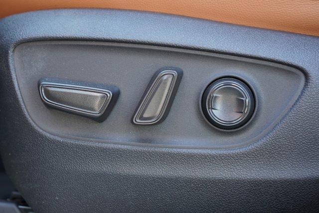 used 2021 Toyota Highlander car, priced at $31,294